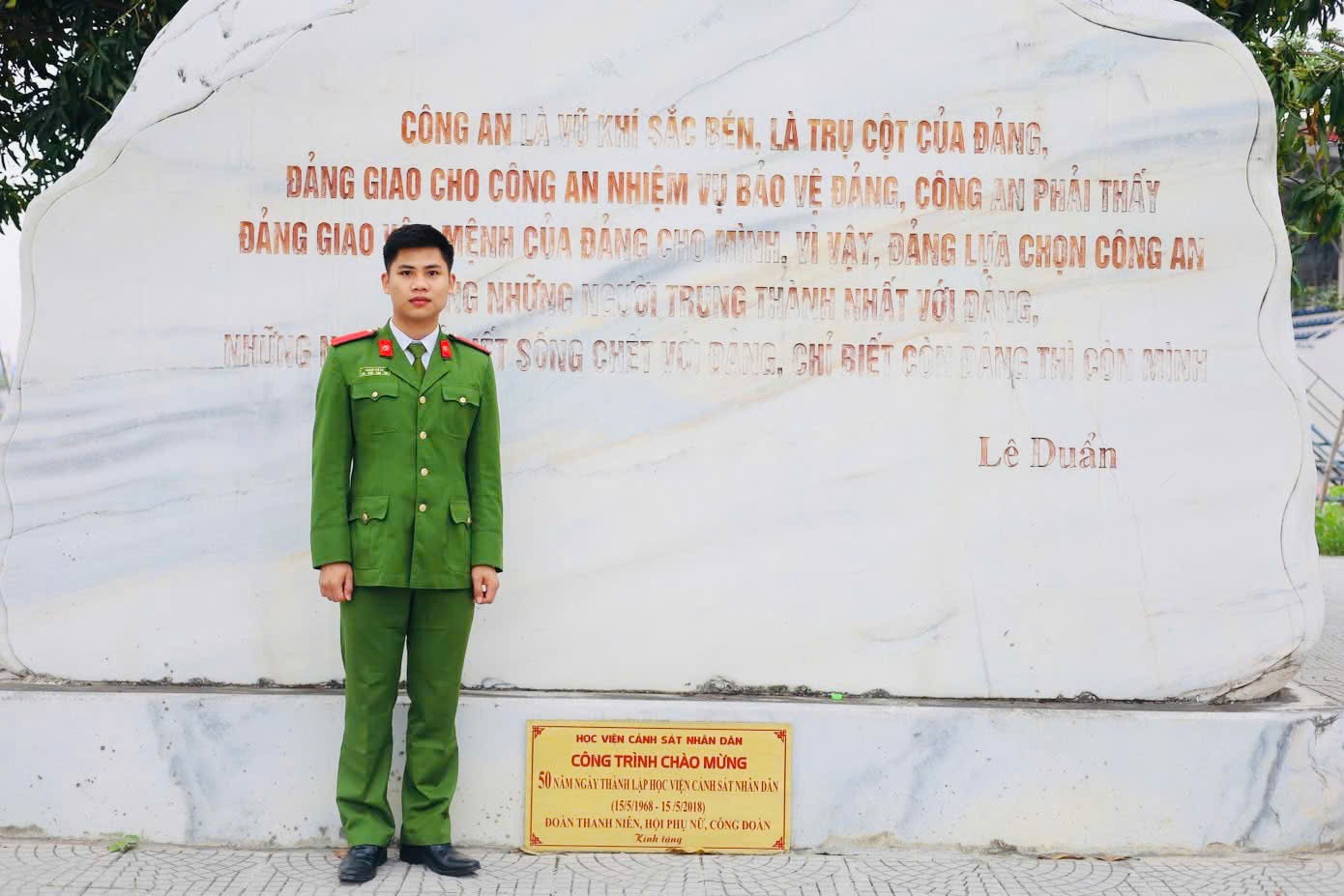 Từ dựng lán bắt sóng học online đến sinh viên Học viện Cảnh sát nhân dân