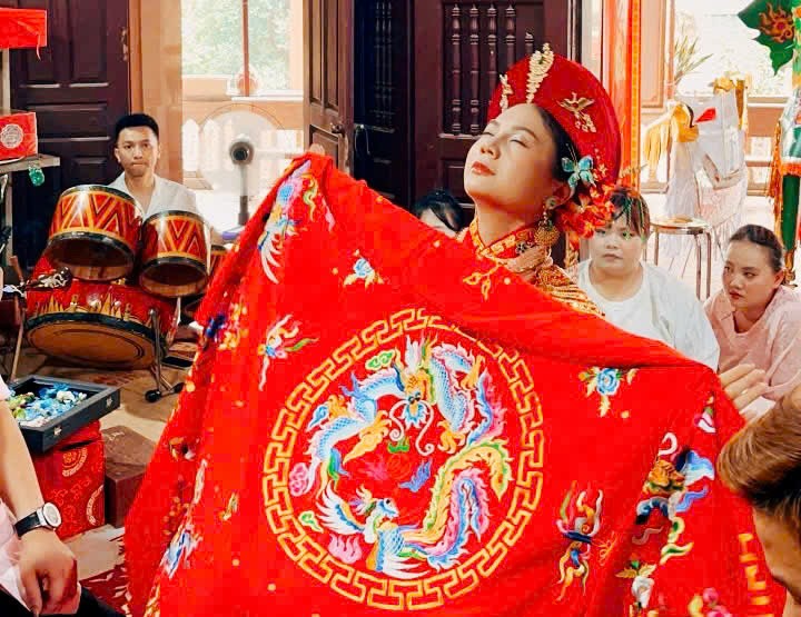 Thanh đồng Nguyễn Thị Hồng Vân: Giữ “cái gốc” trong thực hành tín ngưỡng thờ Mẫu hôm nay