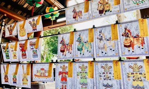 Ký sự tại Đền Rừng:  Cuộc cách mạng trong hầu đồng