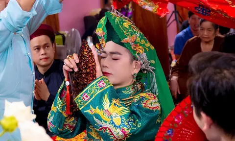 Ký sự văn hoá hầu đồng: Một ngày ở Đền Mẫu Đầm Sen
