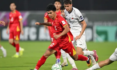 Mẹ ở trọ nuôi giấc mơ trở thành cầu thủ của Lê Phát