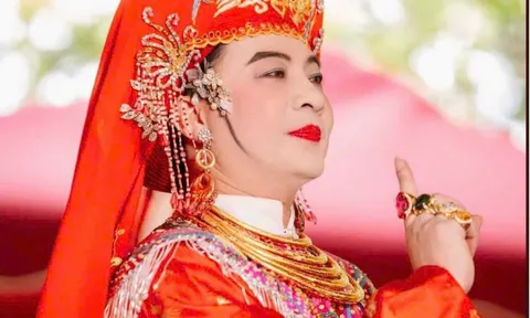 Nghệ nhân Vũ Ngọc Chinh - Người giữ lửa tín ngưỡng thờ Mẫu nơi cửa biển xứ Thanh