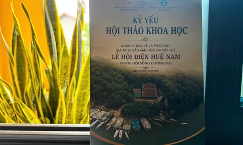 Giữ hồn di sản từ bên trong: góc nhìn của nghệ nhân và cộng đồng thực hành về bảo tồn tín ngưỡng thờ Mẫu Tam phủ, Tứ phủ