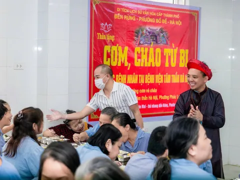 Nghệ nhân Hoàng Xuân Mai trao tặng 450 suất cơm từ thiện tại Bệnh viện Tâm thần Hà Nội