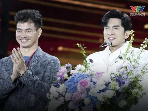 “Dấu Ấn Thanh Xuân” – Đêm nhạc sống dậy ký ức 30 năm ca hát của Đan Trường