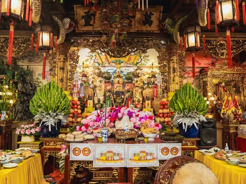 Đền Rừng: Dự vấn hầu linh ứng của nghệ nhân, thủ nhang Hoàng Xuân Mai