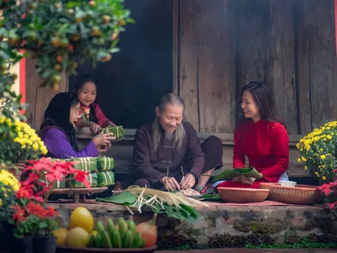 Hương sắc Tết Việt - chiều sâu văn hoá của một cuộc trở về