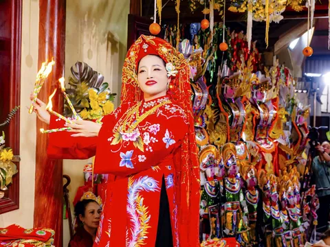 Nghệ nhân Đàm Thị Cúc - một lòng hướng về cội nguồn tín ngưỡng