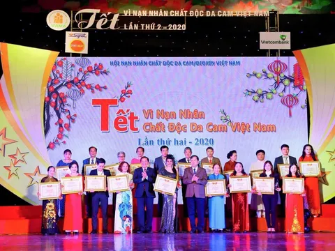 Tấm gướng sáng giữ gìn giá trị văn hóa và lan tỏa tinh thần nhân ái trong cộng đồng