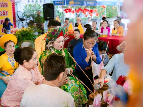 Đồng thầy Bùi Thị Dị: Gìn giữ tín ngưỡng bằng chiều sâu văn hóa
