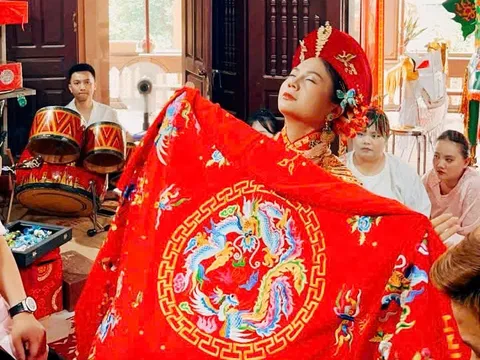 Thanh đồng Nguyễn Thị Hồng Vân: Giữ “cái gốc” trong thực hành tín ngưỡng thờ Mẫu hôm nay