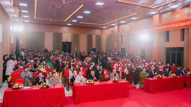 Hưng Yên: Giáo viên, học sinh xã Nghĩa Trụ góp phần thành công đêm văn nghệ chào mừng Đại hội XIV của Đảng