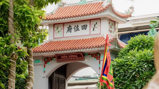 Đền Rừng - Hệ thống thờ tự đa tầng giữa sông nước và núi rừng