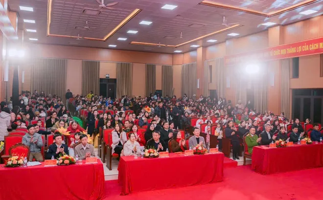 Hưng Yên: Giáo viên, học sinh xã Nghĩa Trụ góp phần thành công đêm văn nghệ chào mừng Đại hội XIV của Đảng