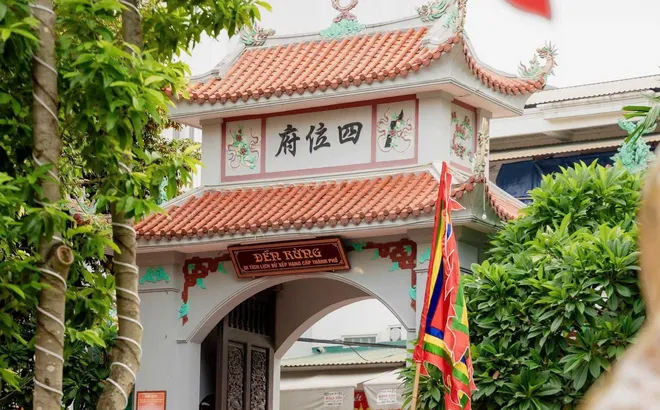 Đền Rừng - Hệ thống thờ tự đa tầng giữa sông nước và núi rừng